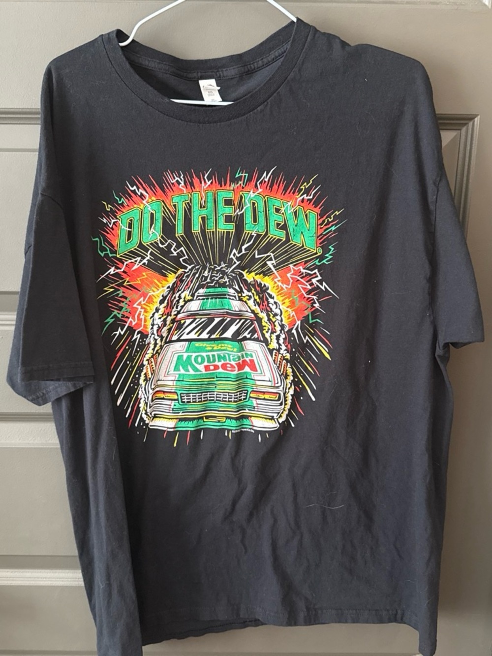 Mountain Dew Do The Dew Graphic T-Shirt Men's XL Black Racing Car Tee